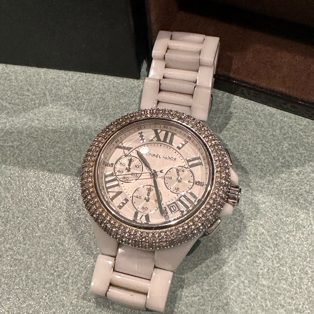 Michael Kors Camille MK5843 Women White Ceramic Analog Dial Quartz Watch